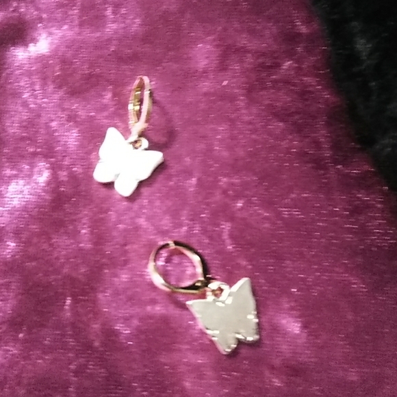 🌞🦋NEW GOLD OVERLAY PALE PINK ACRYLIC 🦋 EARRINGS - Picture 8 of 8